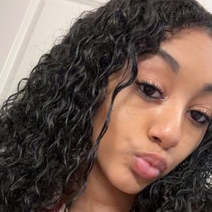 Meet your Posher, Shayna